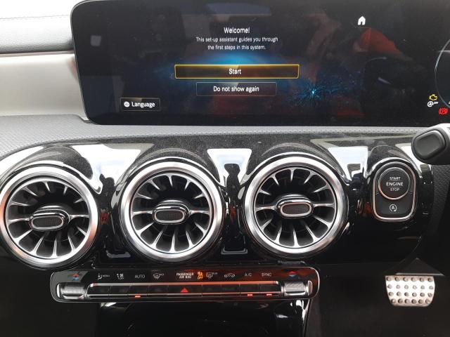 2022 MERCEDES BENZ CLA 200 AM