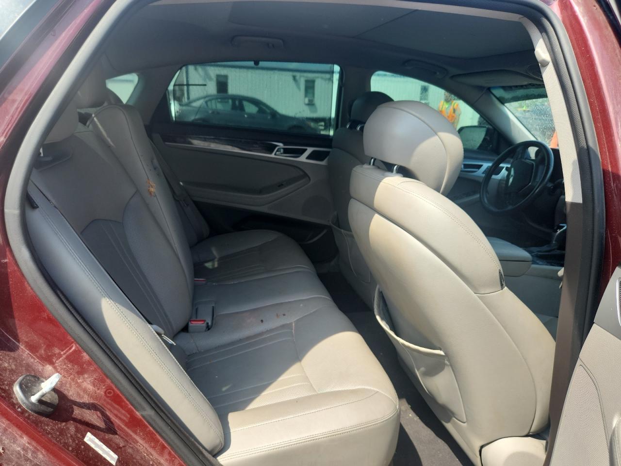 2015 Hyundai Genesis 3.8L VIN: KMHGN4JE3FU035551 Lot: 69304085