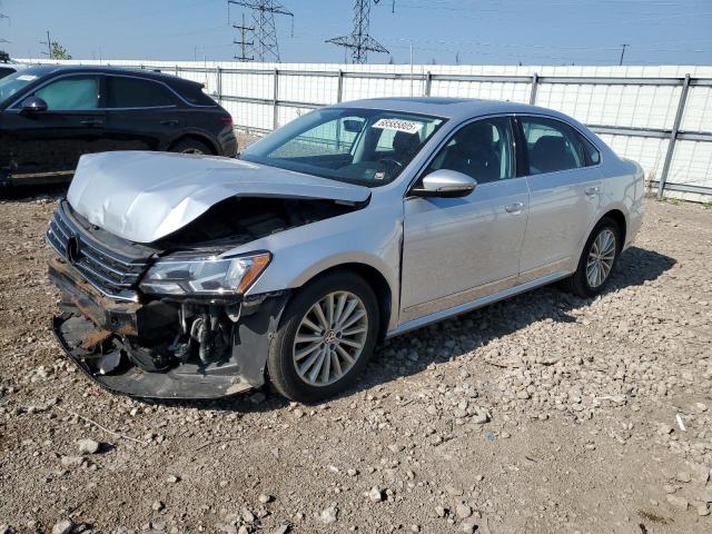  VOLKSWAGEN PASSAT 2017 Серебристый