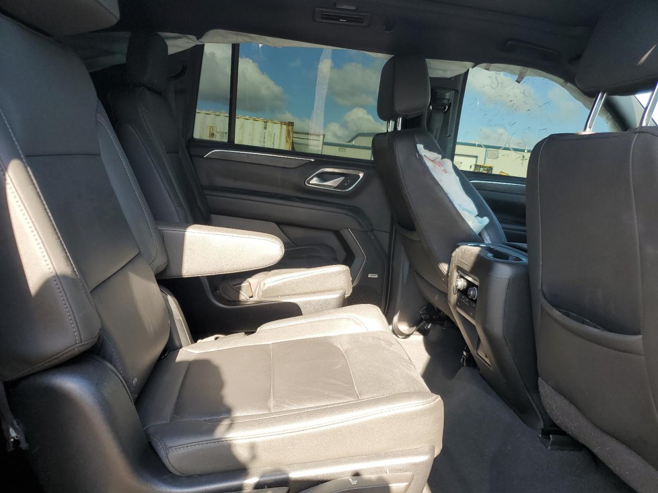 2022 Chevrolet Suburban K1500 Lt VIN: 1GNSKCKD5NR310255 Lot: 69681975