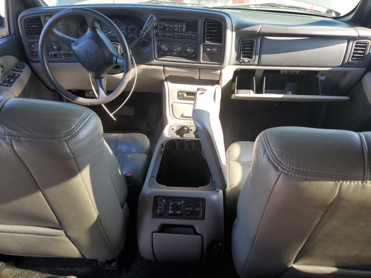 2002 Chevrolet Tahoe K1500 VIN: 1GNEK13Z62J111804 Lot: 68859255