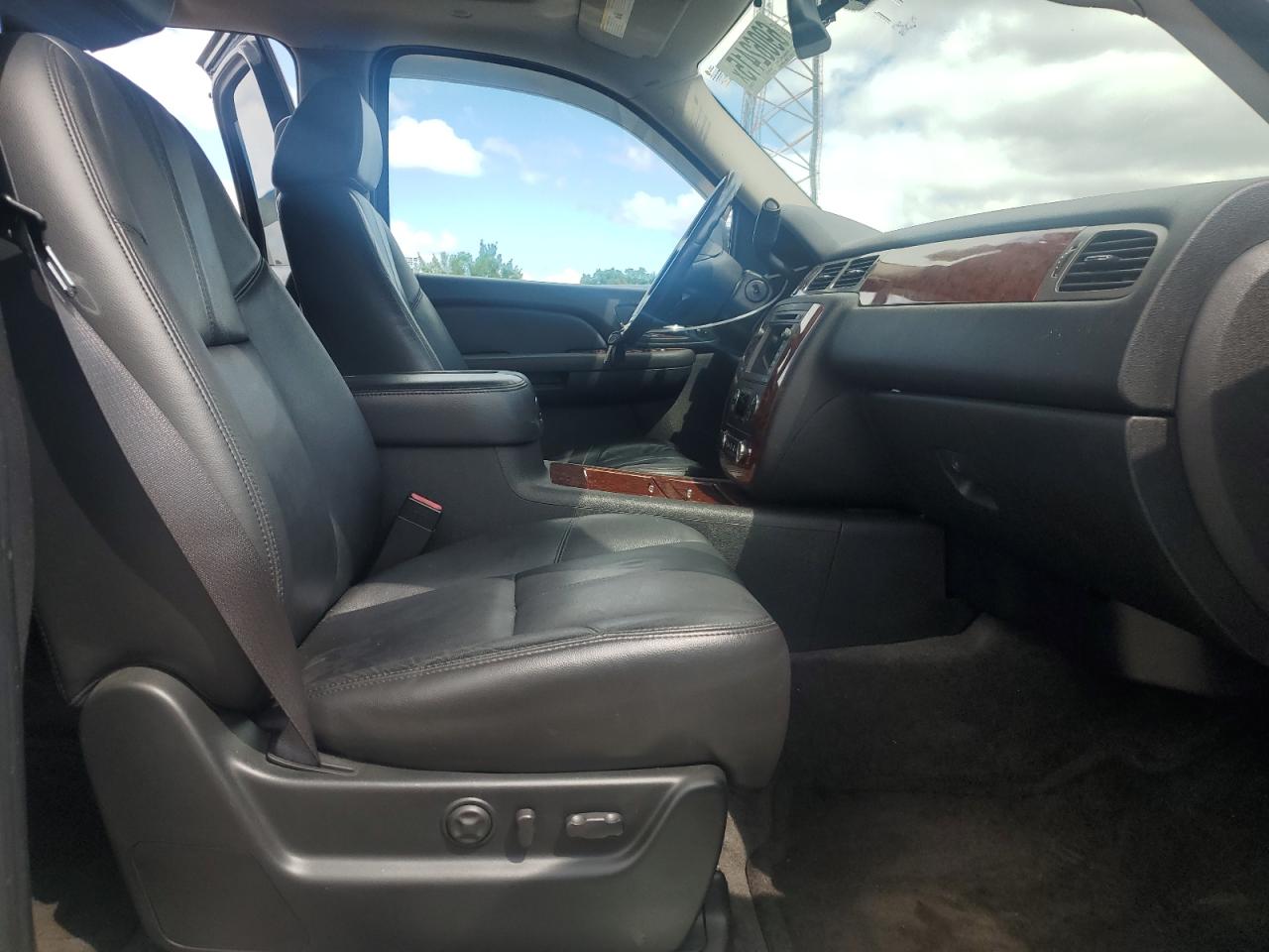 2008 Chevrolet Tahoe K1500 VIN: 1GNFK13018J225319 Lot: 69062415