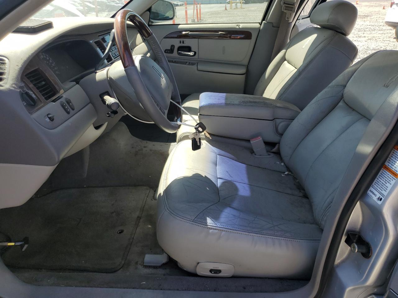 2002 Lincoln Town Car Cartier VIN: 1LNHM83W92Y609433 Lot: 69147145