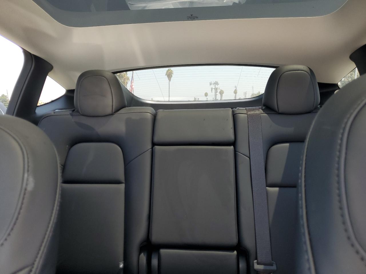 2025 Tesla Model Y VIN: 7SAYGDED7SF321638 Lot: 68146495