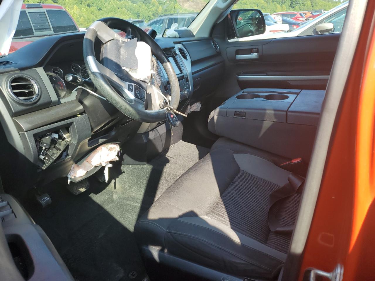 2017 Toyota Tundra Double Cab Sr VIN: 5TFUY5F10HX668987 Lot: 68684875