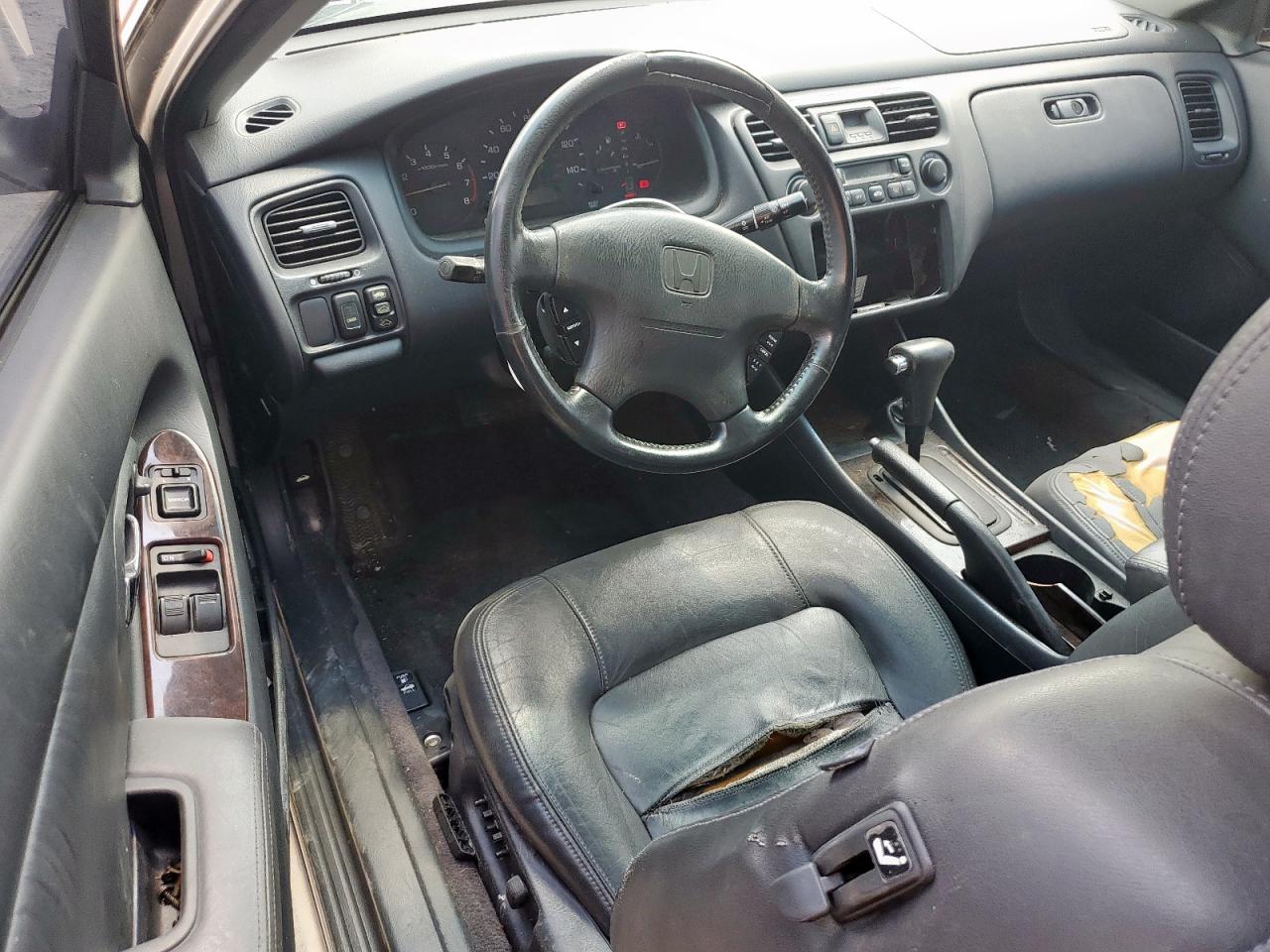 2000 Honda Accord Ex VIN: 1HGCG2251YA021444 Lot: 69638355