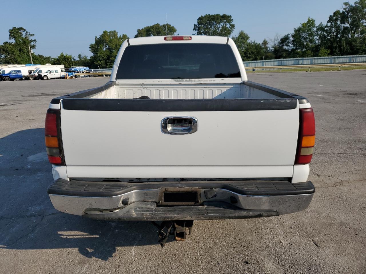 2005 GMC New Sierra K1500 VIN: 2GTEK13T551145719 Lot: 64267595