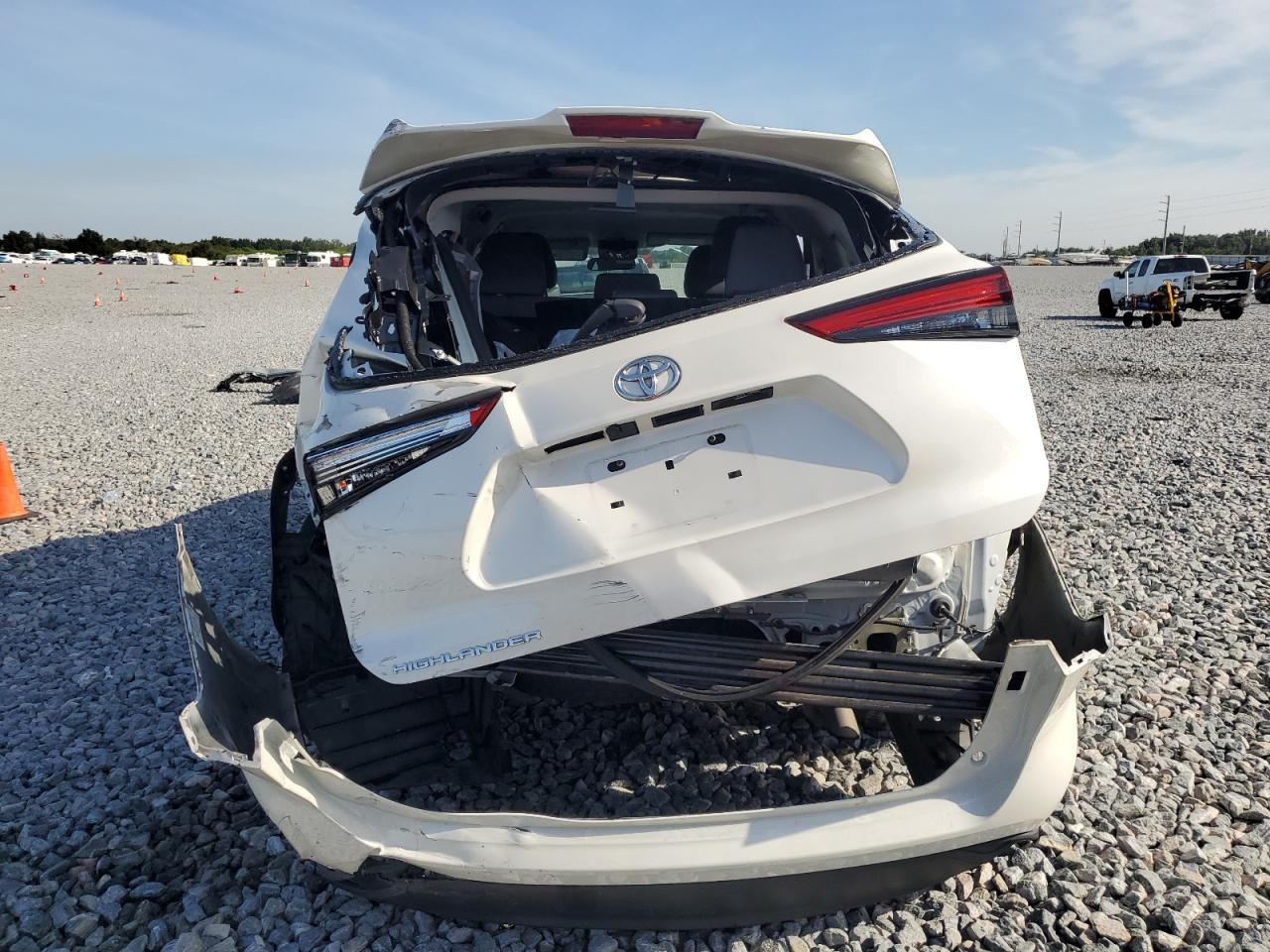 2021 Toyota Highlander L VIN: 5TDCZRAH8MS065466 Lot: 70921975