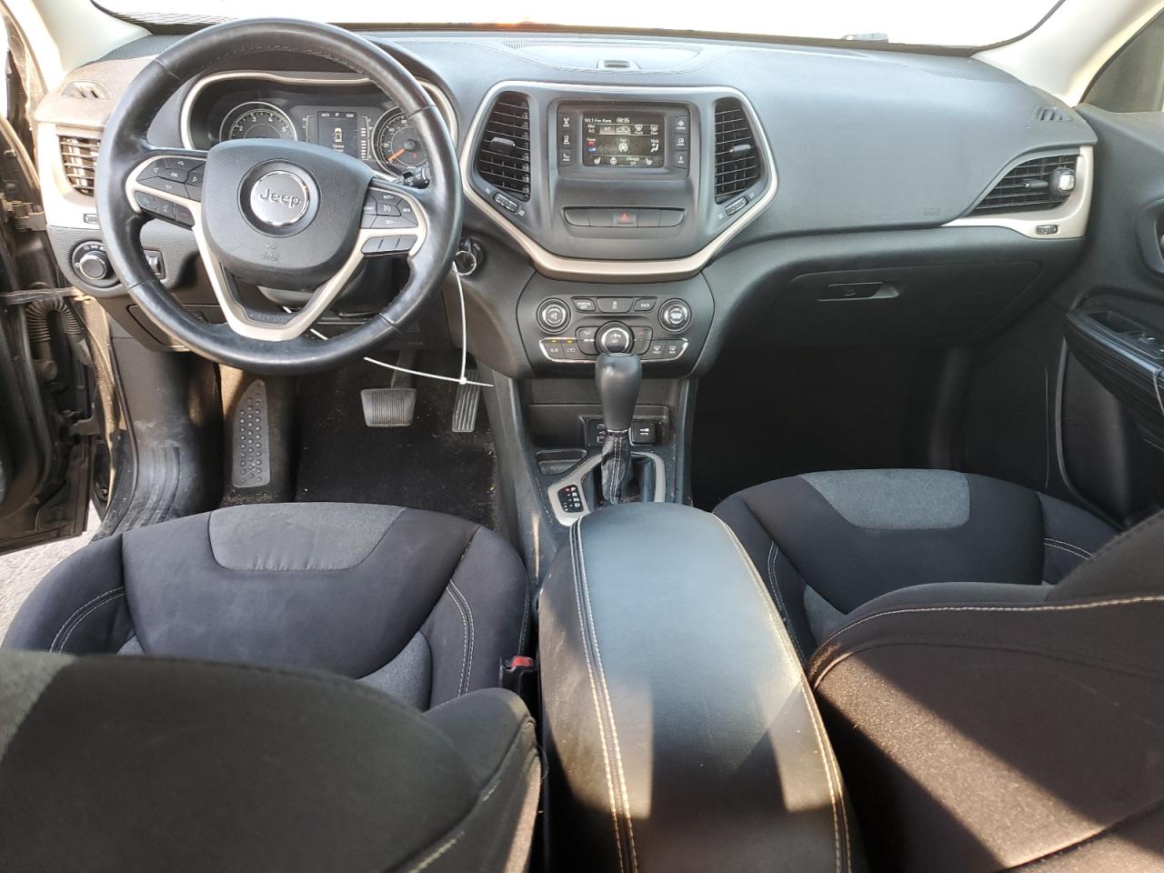 2015 Jeep Cherokee Sport VIN: 1C4PJLAB2FW560752 Lot: 68093875