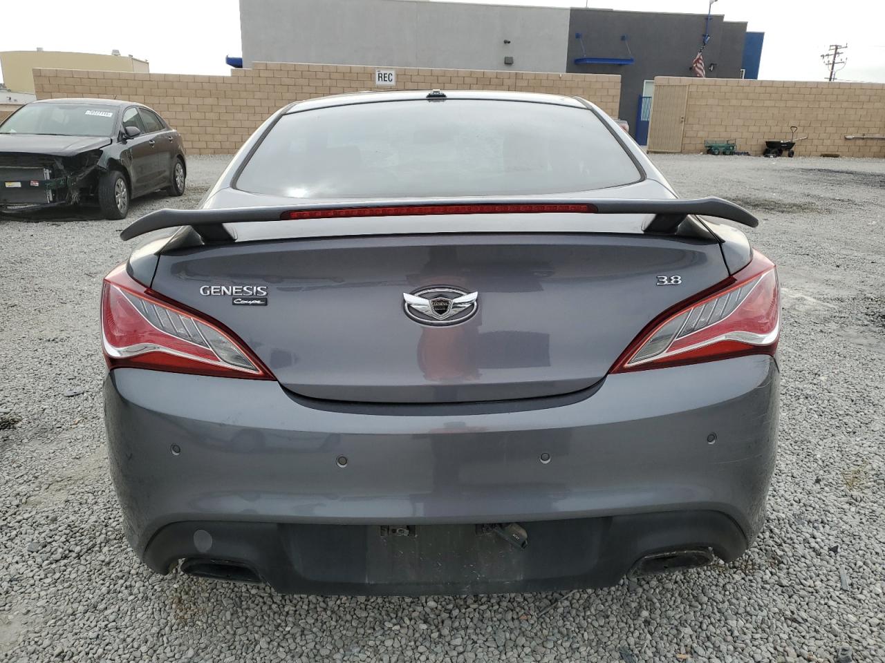 2015 Hyundai Genesis Coupe 3.8L VIN: KMHHU6KJ4FU128724 Lot: 70602145