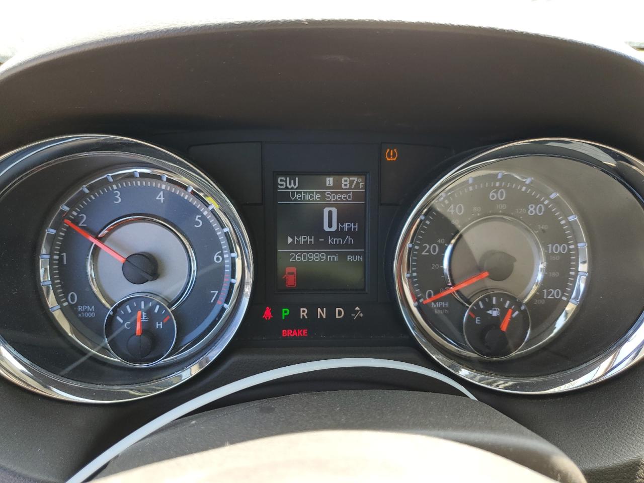 2011 Chrysler Town & Country Limited VIN: 2A4RR6DG7BR615915 Lot: 70649155