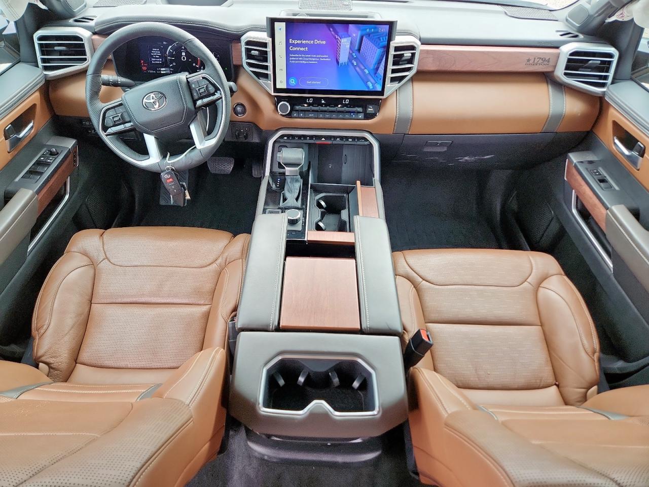 2025 Toyota Tundra Crewmax Platinum VIN: 5TFMA5DB1SX239431 Lot: 69703135