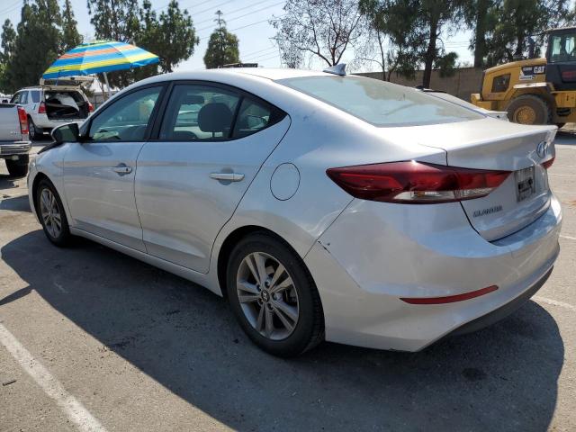  HYUNDAI ELANTRA 2018 Srebrny