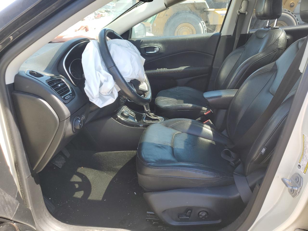 2018 Jeep Compass Limited VIN: 3C4NJDCB7JT402092 Lot: 69863475