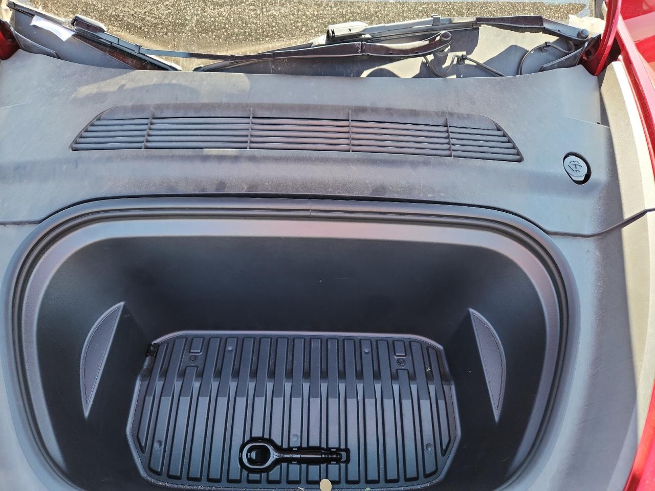 2023 Tesla Model Y VIN: 7SAYGAEE4PF923752 Lot: 70316285