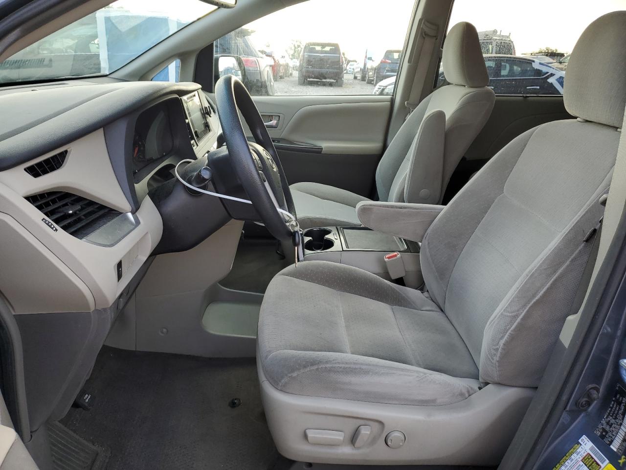 2015 Toyota Sienna Le VIN: 5TDKK3DC7FS591670 Lot: 68836635