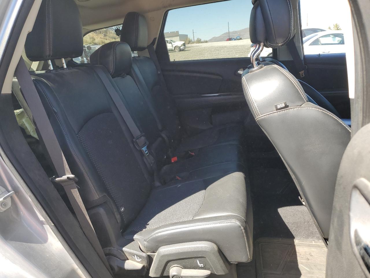 2018 Dodge Journey Crossroad VIN: 3C4PDDGG5JT523709 Lot: 69033185