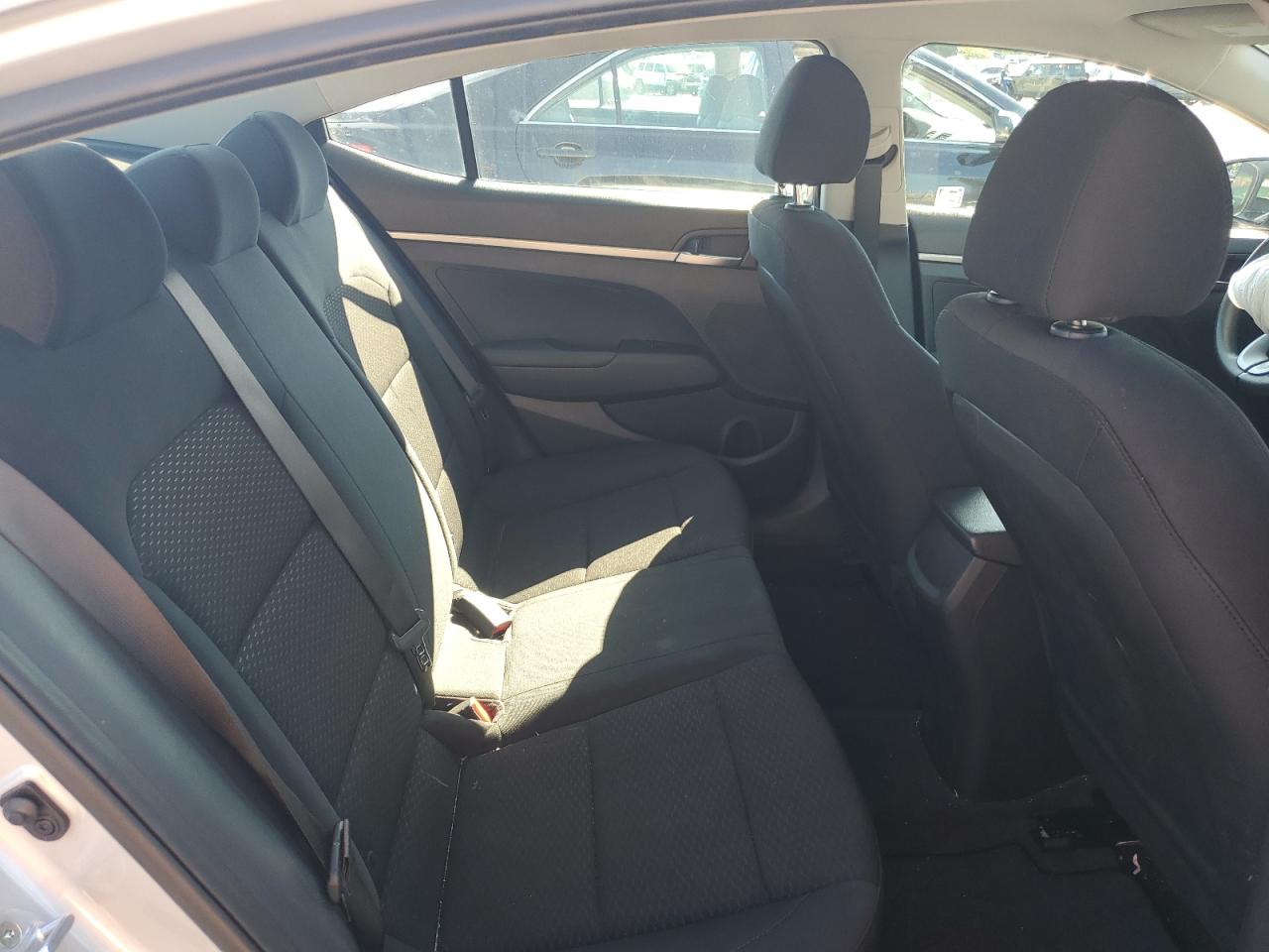 2019 Hyundai Elantra Se VIN: 5NPD74LF8KH472554 Lot: 70188645