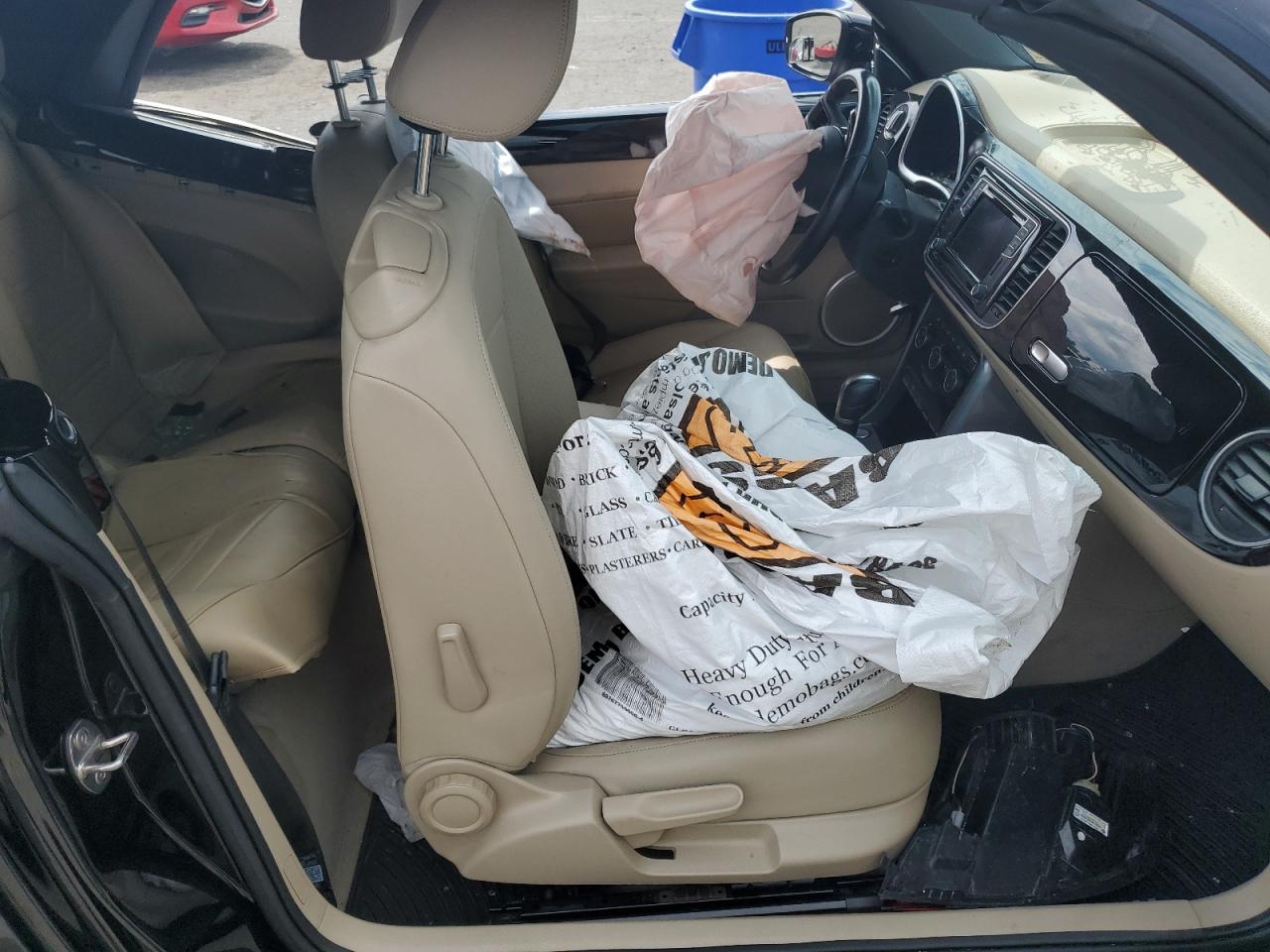 2017 Volkswagen Beetle S/Se VIN: 3VW517AT7HM825270 Lot: 68705985