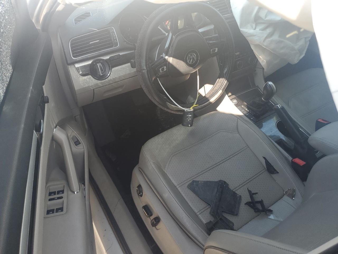 2018 Volkswagen Passat Se VIN: 1VWBA7A33JC027195 Lot: 69413895