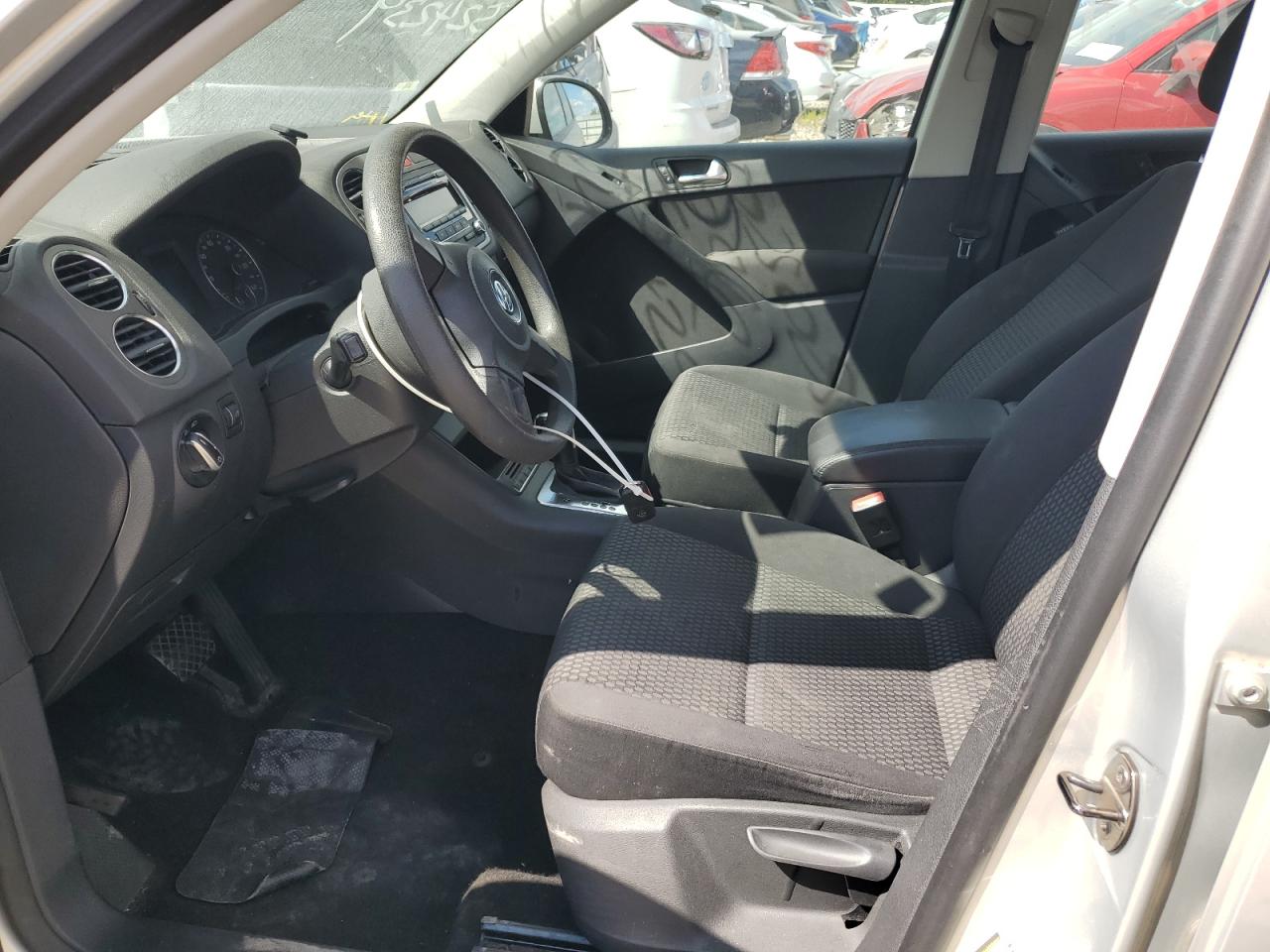 2011 Volkswagen Tiguan S VIN: WVGBV7AX9BW524239 Lot: 70093625