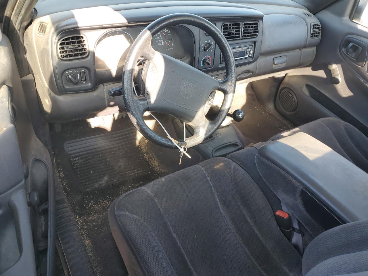 2000 Dodge Dakota VIN: 1B7FL26X1YS753294 Lot: 70055785