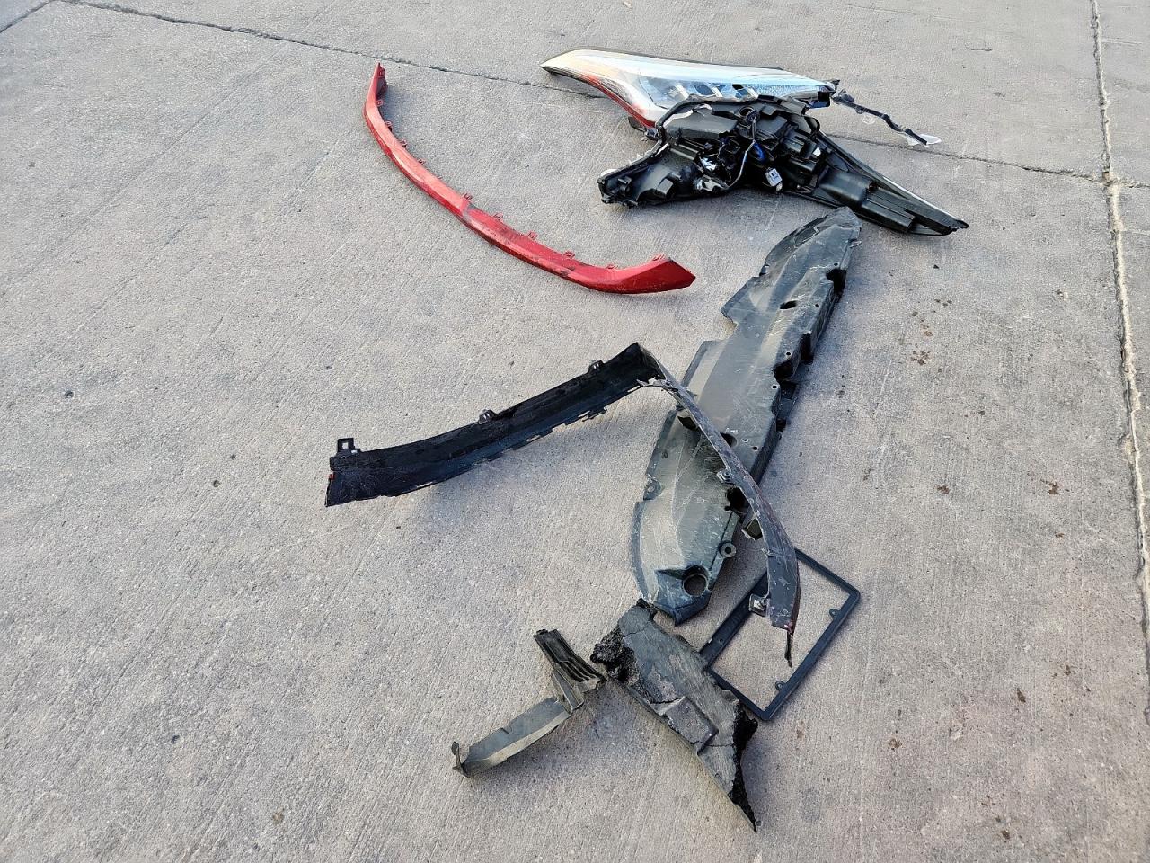 2021 Toyota C-Hr Xle VIN: JTNKHMBXXM1107068 Lot: 70737405