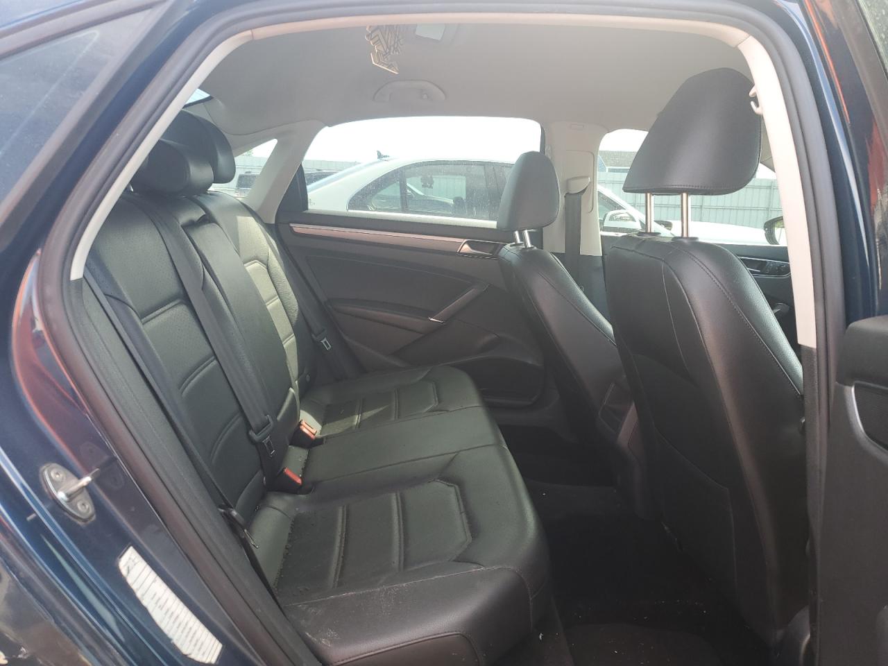 2018 Volkswagen Passat S VIN: 1VWAA7A3XJC035273 Lot: 68724165