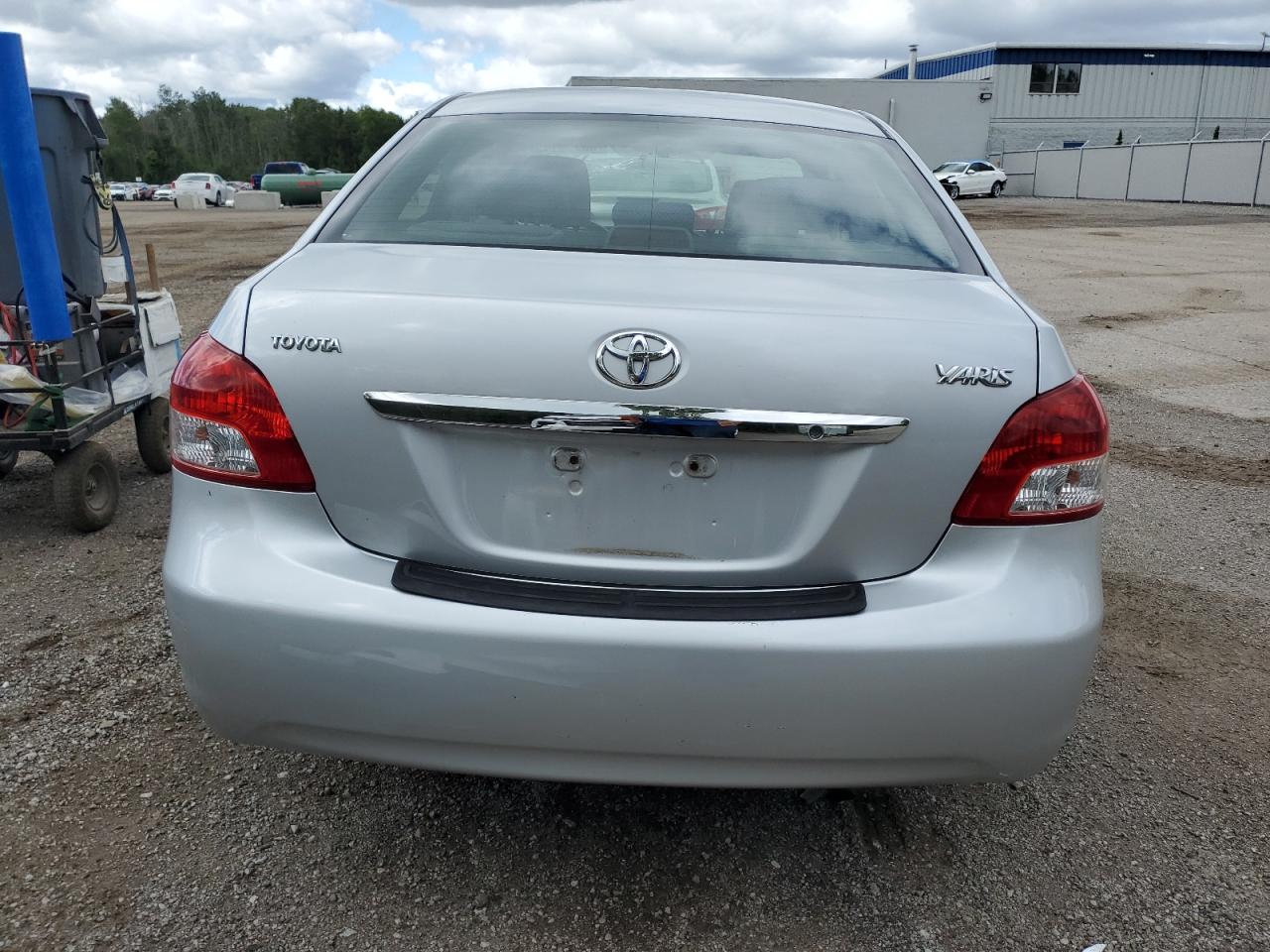 2008 Toyota Yaris VIN: JTDBT923681218140 Lot: 68950145