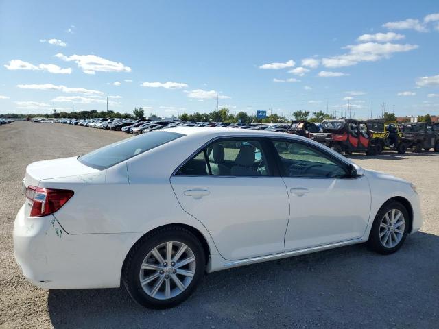  TOYOTA CAMRY 2014 Biały