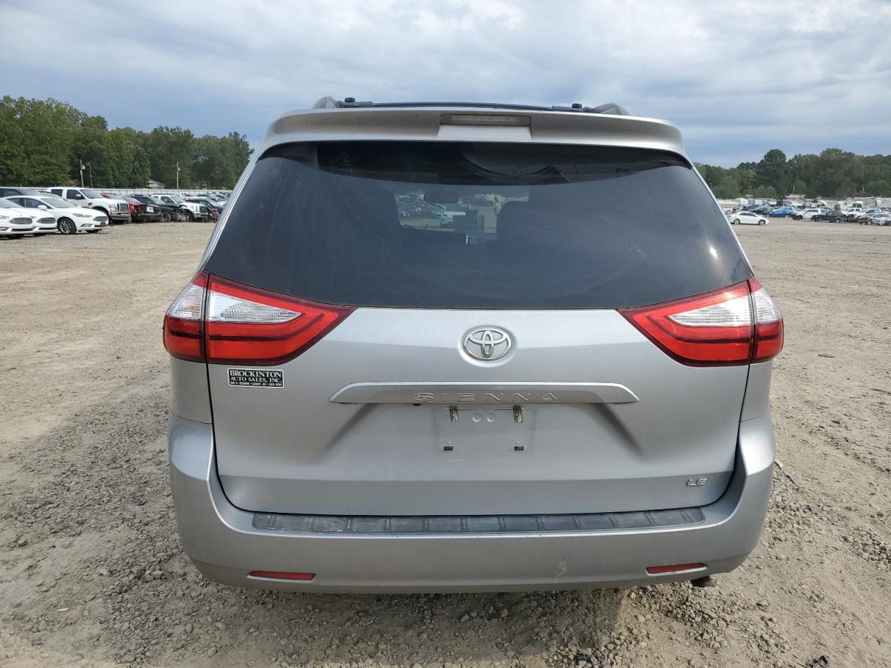 2015 Toyota Sienna Le VIN: 5TDKK3DC7FS684480 Lot: 68640125