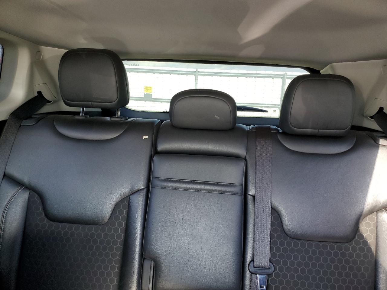 2018 Jeep Compass Latitude VIN: 3C4NJDBB4JT455172 Lot: 70138675