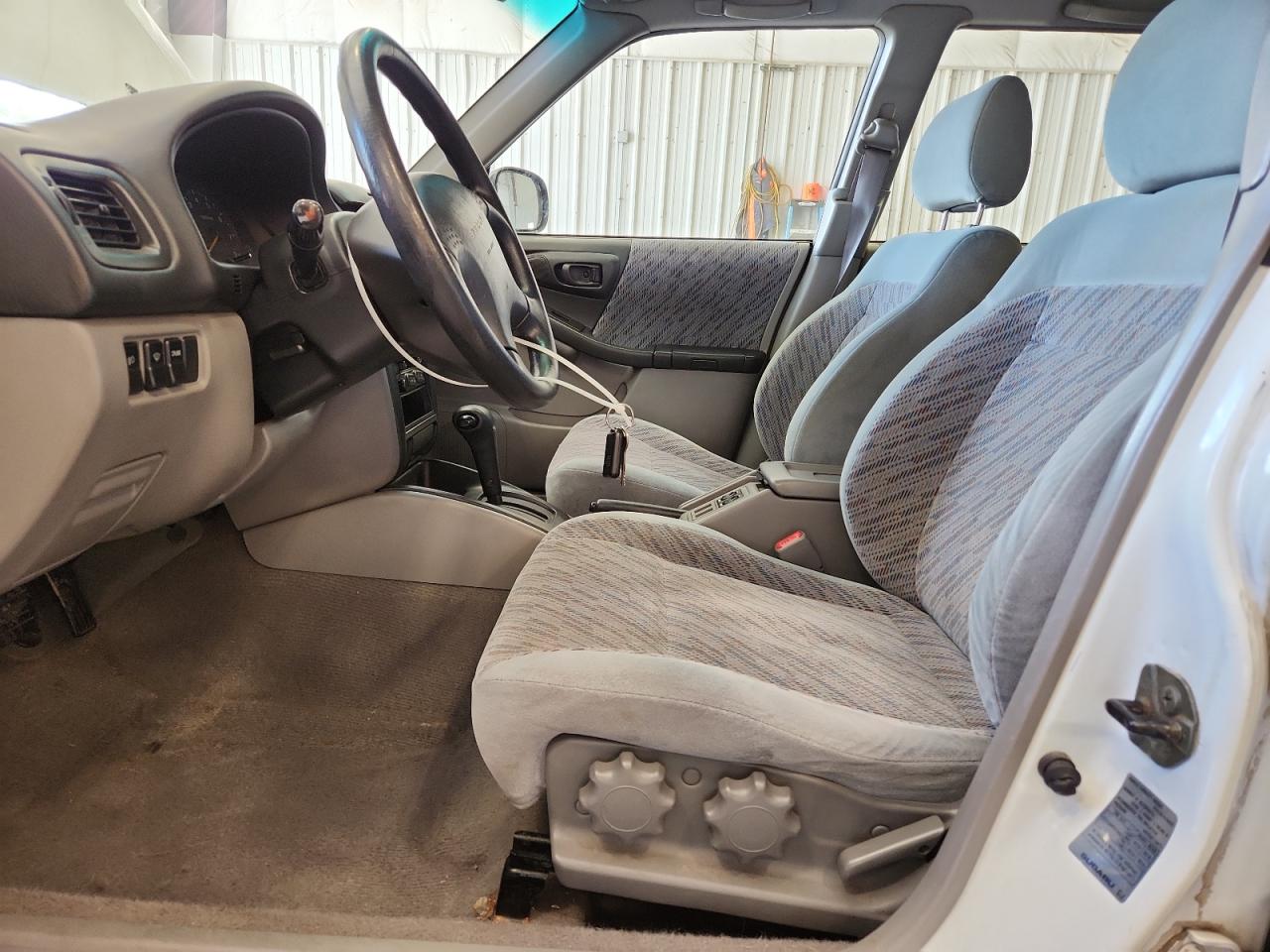 1999 Subaru Forester S VIN: JF1SF6553XH742926 Lot: 70533805