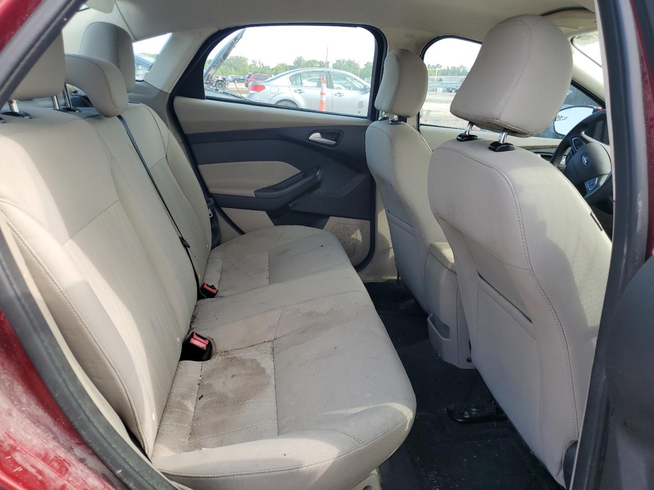 2015 Ford Focus Se VIN: 1FADP3F26FL327281 Lot: 67984145