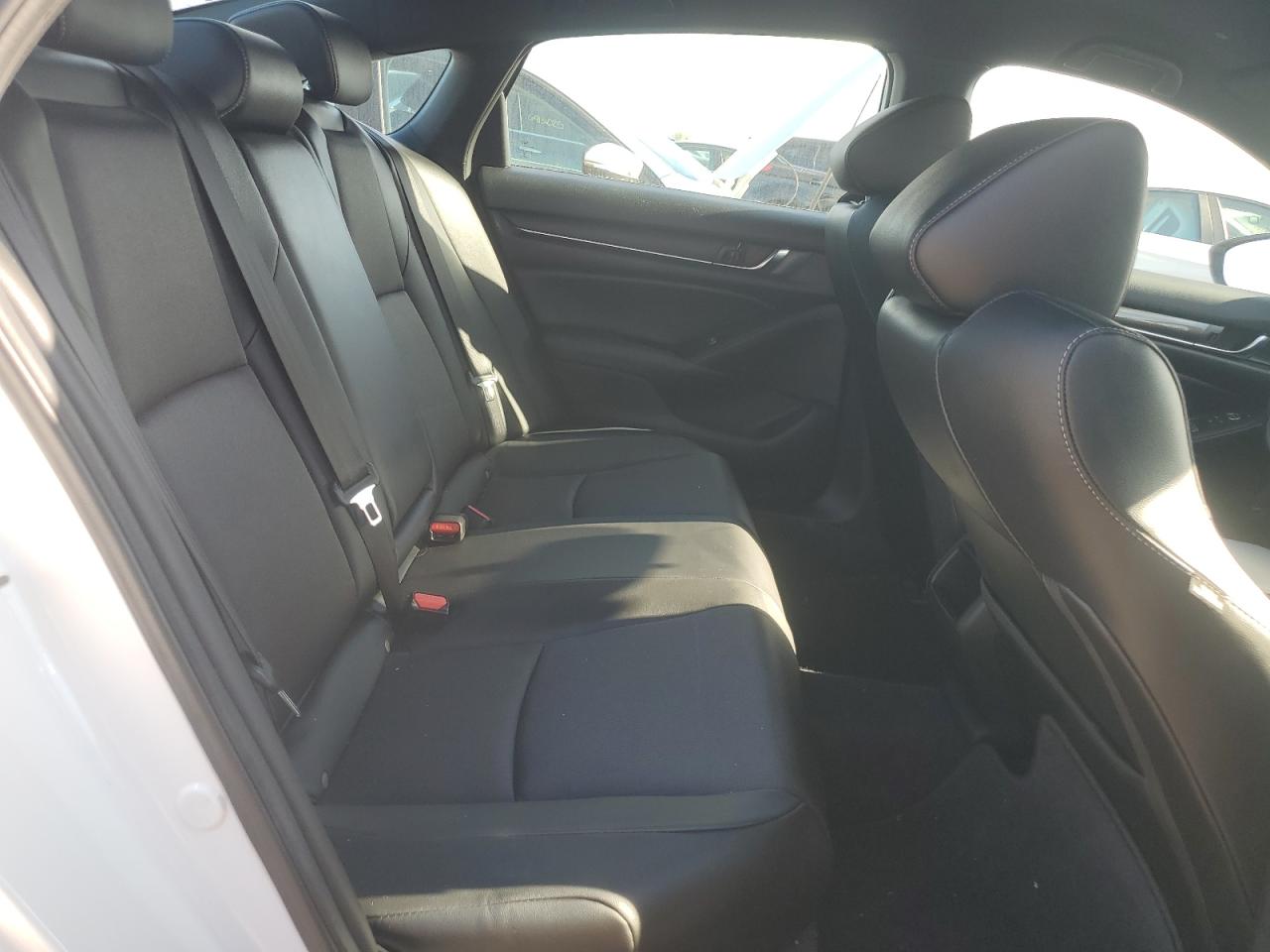 2022 Honda Accord Sport VIN: 1HGCV1F34NA007932 Lot: 69781585