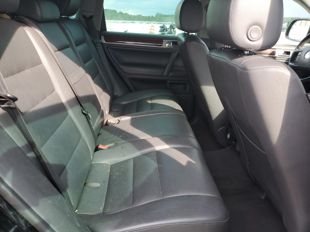 2010 Volkswagen Touareg V6 VIN: WVGBF7A93AD001758 Lot: 66564055