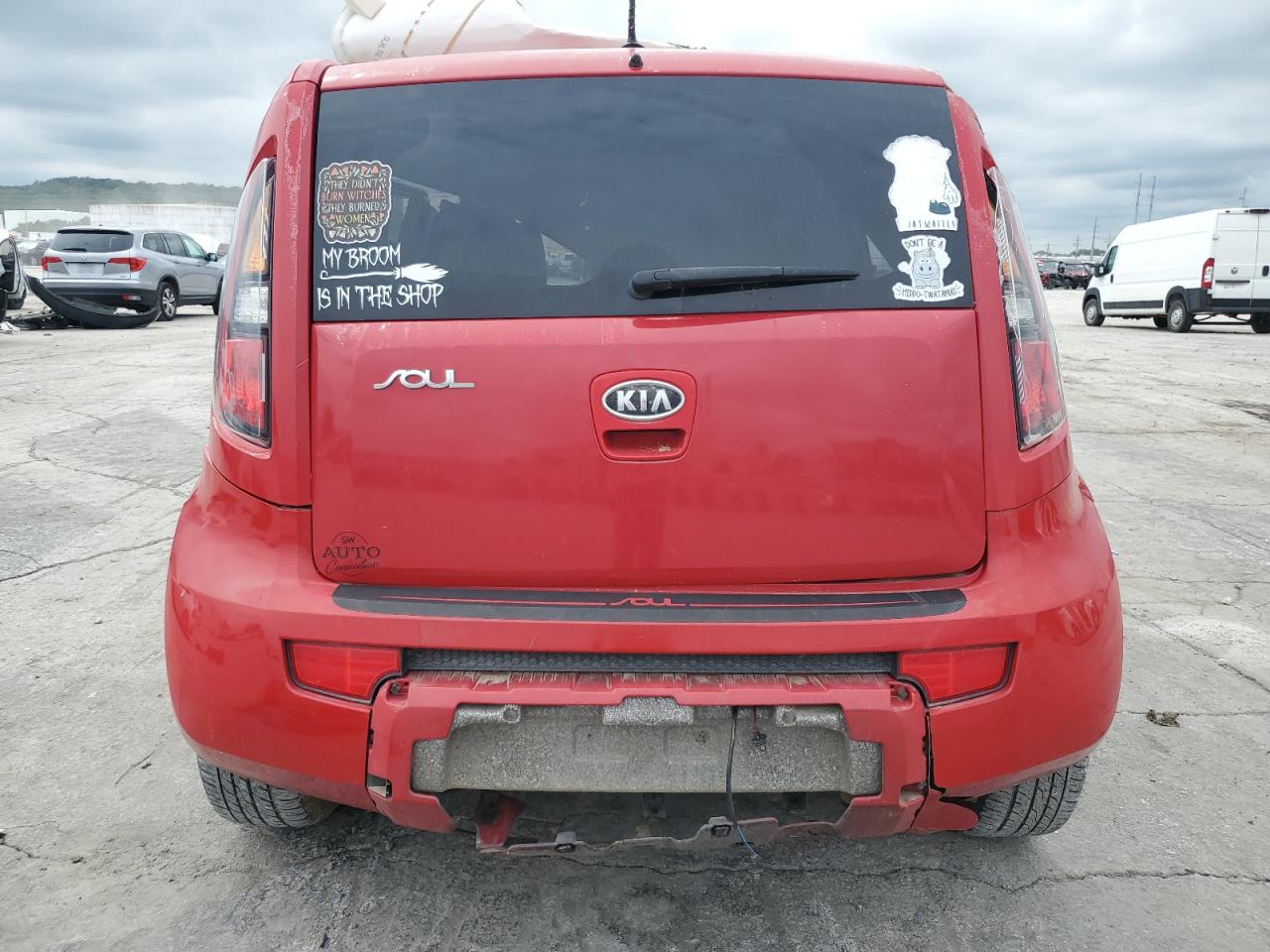 2011 Kia Soul + VIN: KNDJT2A23B7332631 Lot: 70771405