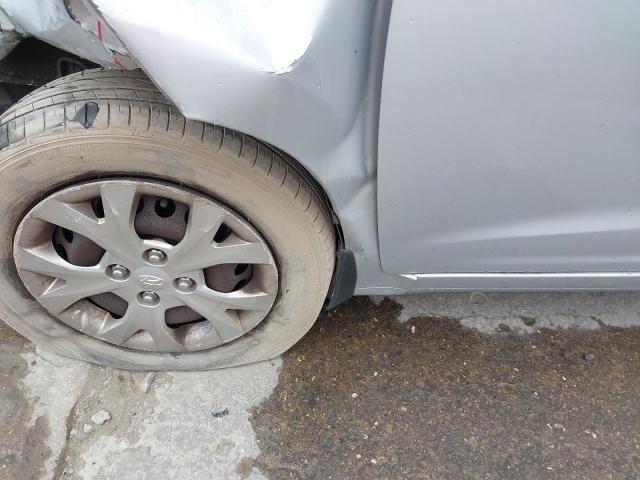 2015 HYUNDAI I10 SE 