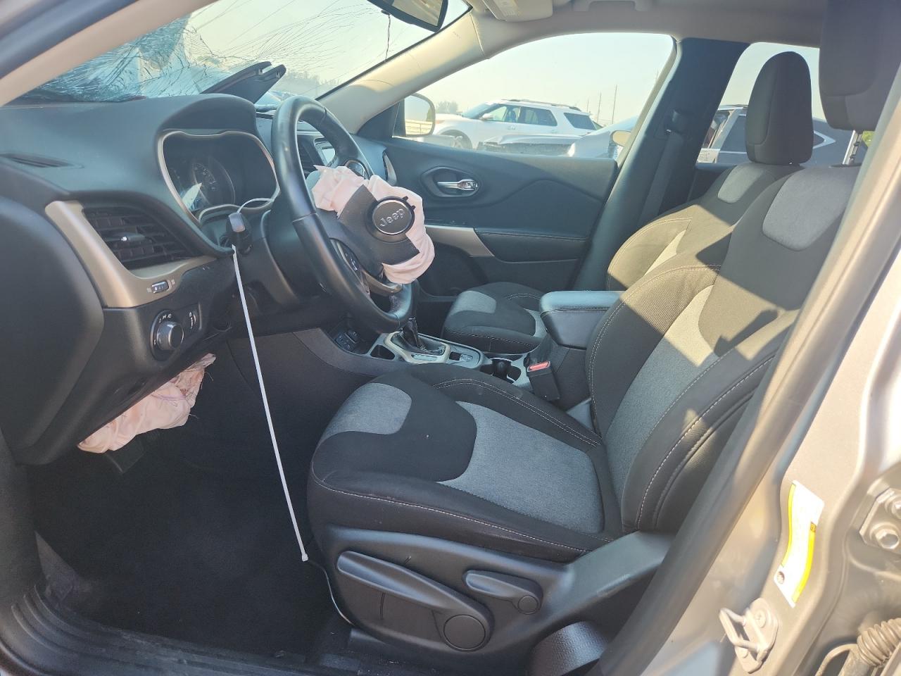 2017 Jeep Cherokee Sport VIN: 1C4PJLABXHW616973 Lot: 83936845