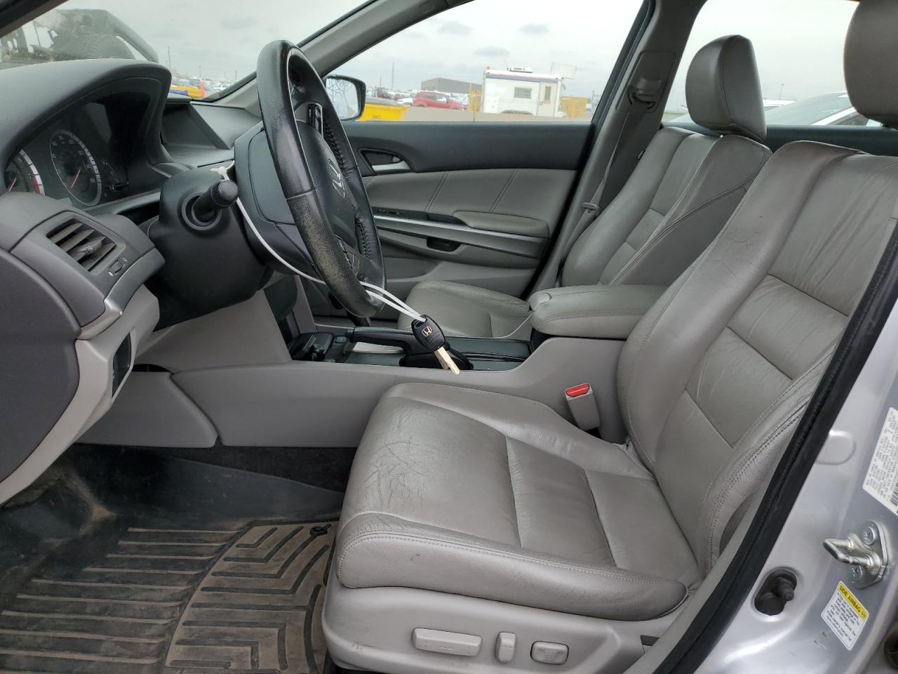 2010 Honda Accord Exl VIN: 1HGCP2F85AA024941 Lot: 70117105