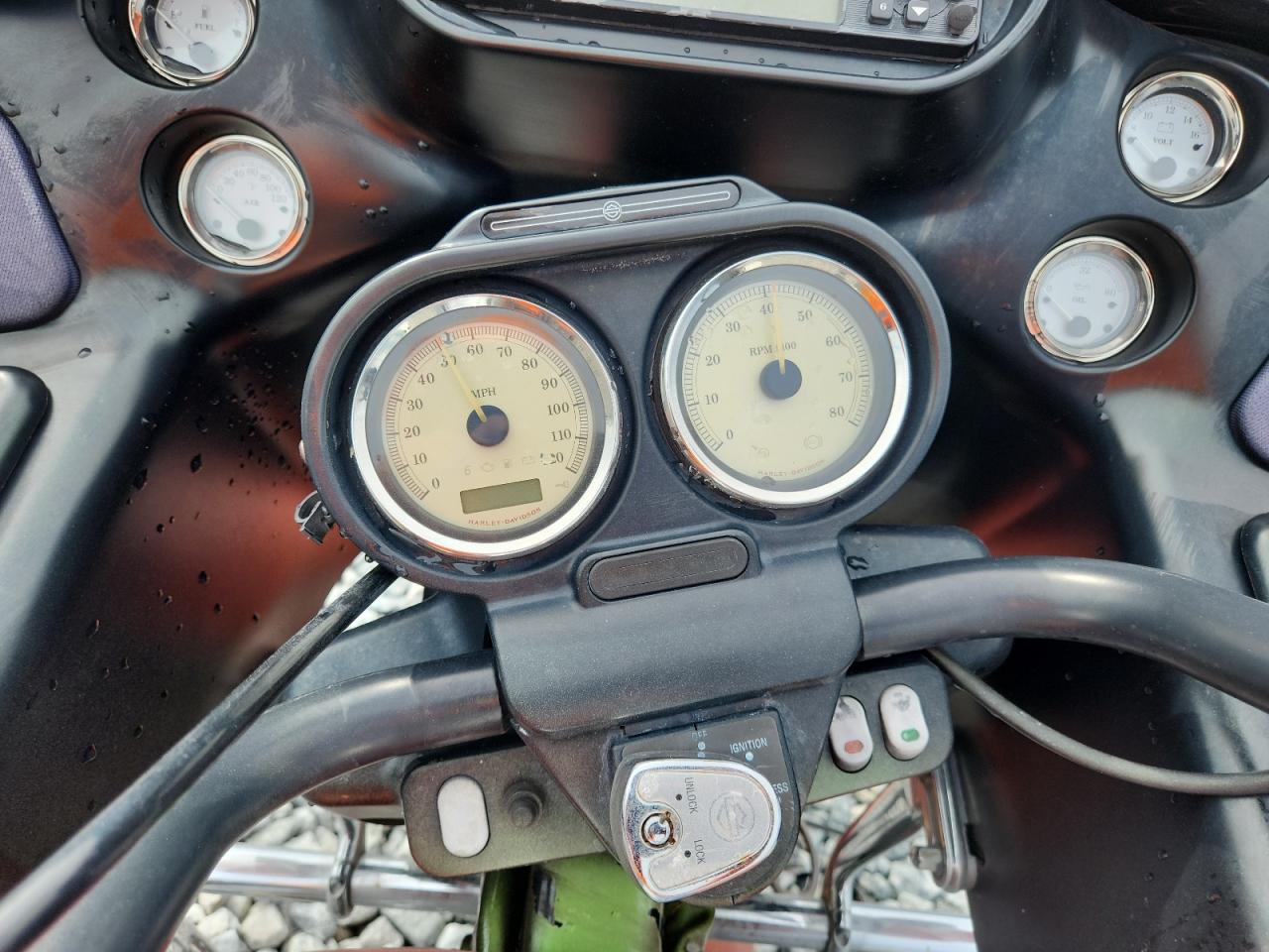 2013 Harley-Davidson Fltrx Road Glide Custom VIN: 1HD1KHM14DB695382 Lot: 92823385