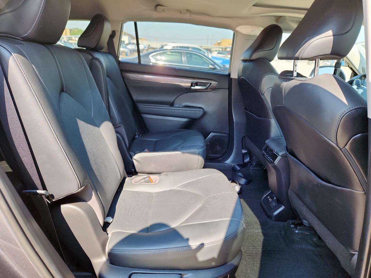 2021 Toyota Highlander Limited VIN: 5TDDZRBH7MS057586 Lot: 67450205