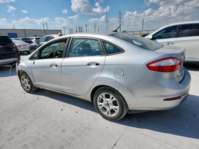  FORD FIESTA 2016 Серебристый