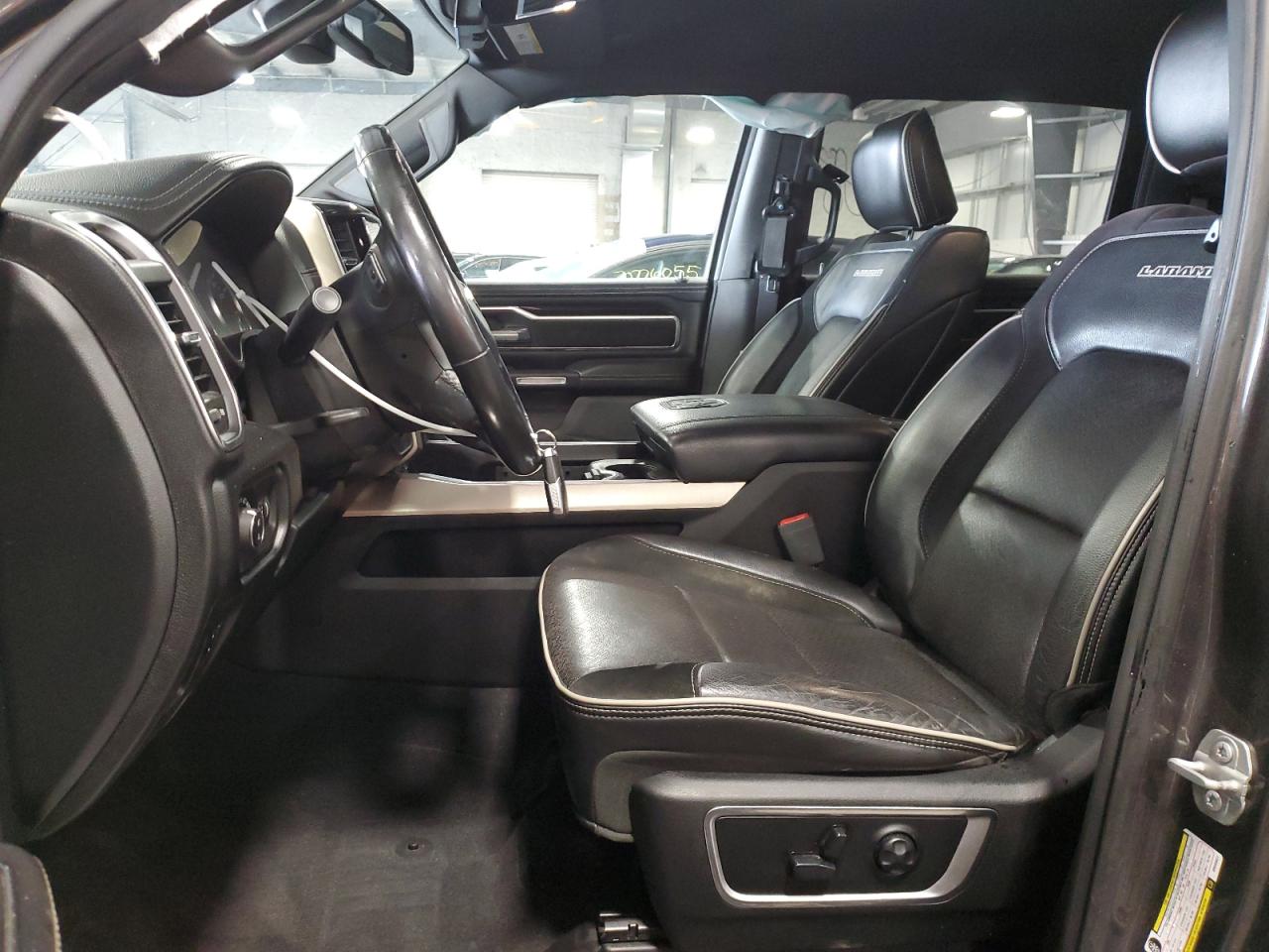 2019 Ram 1500 Laramie VIN: 1C6SRFJT0KN555621 Lot: 70895085
