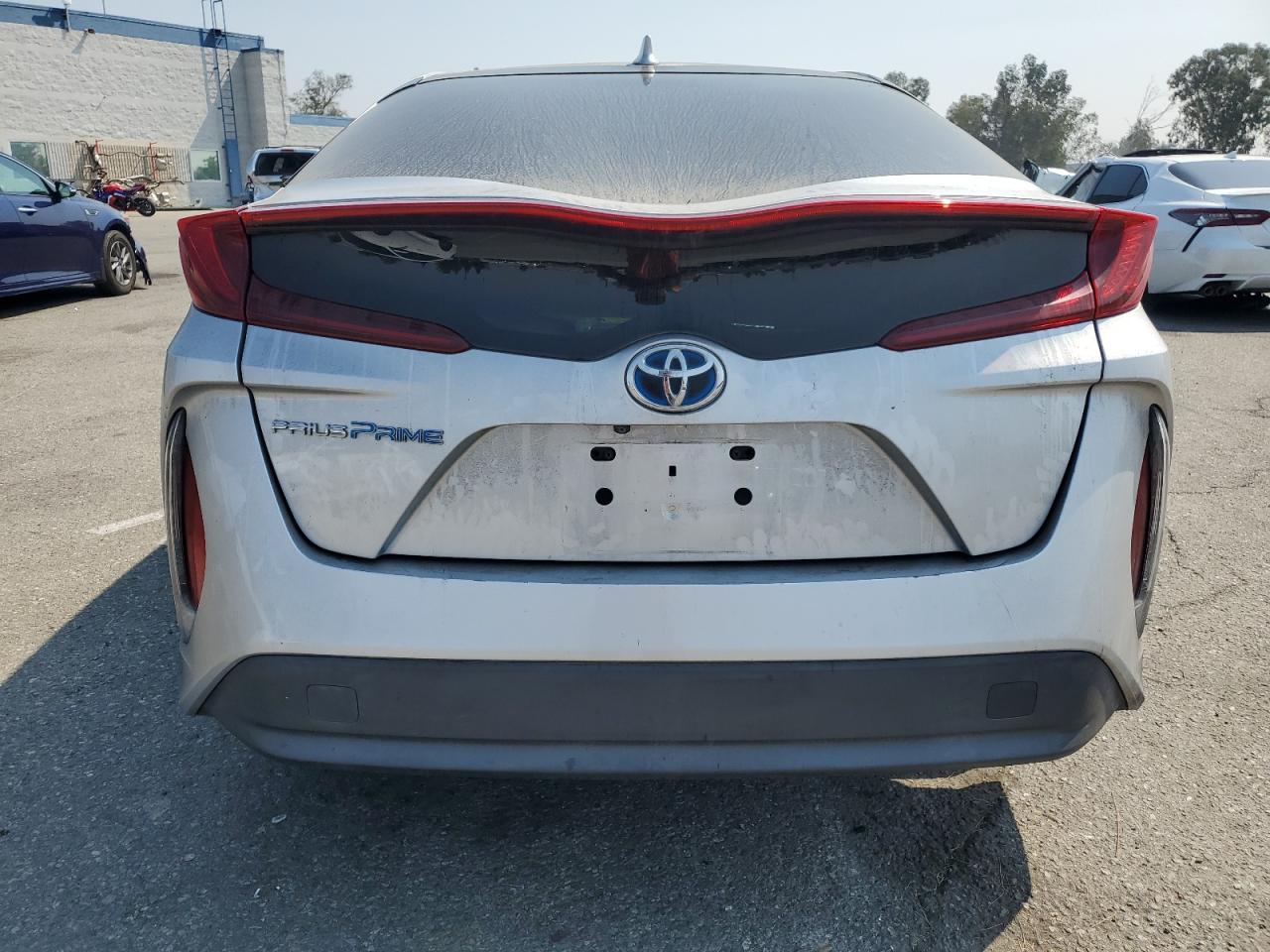 2017 Toyota Prius Prime VIN: JTDKARFP2H3057728 Lot: 68644775