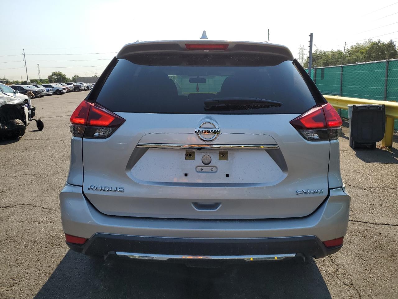 KNMAT2MV6JP528678 2018 Nissan Rogue S