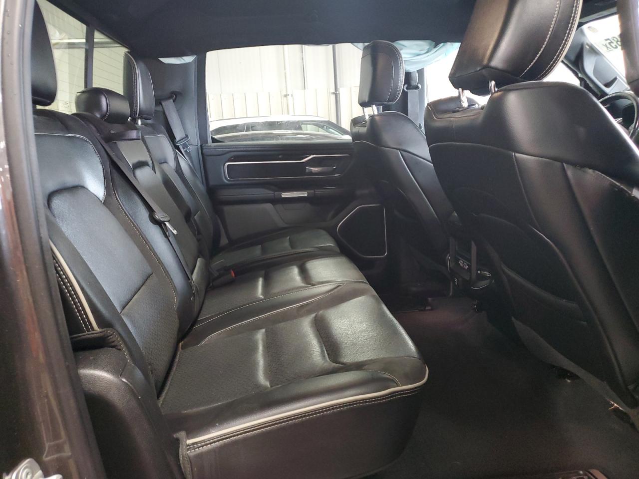 2019 Ram 1500 Laramie VIN: 1C6SRFJT0KN555621 Lot: 70895085