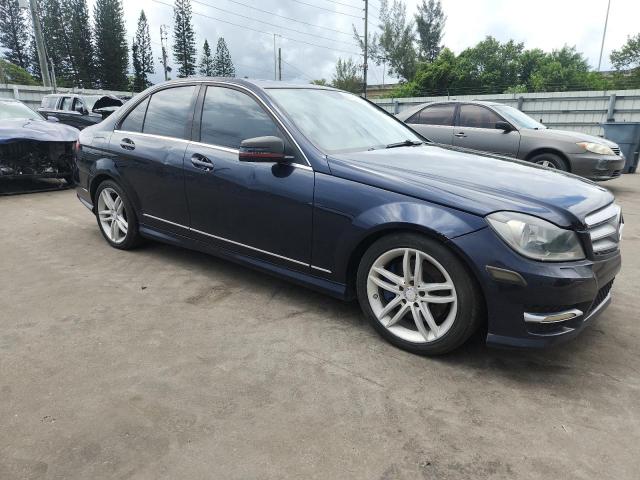 Sedans MERCEDES-BENZ C-CLASS 2013 Granatowy