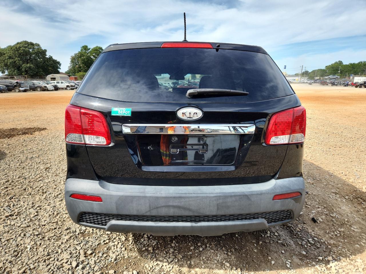 2011 Kia Sorento Base VIN: 5XYKT3A10BG008962 Lot: 70512865