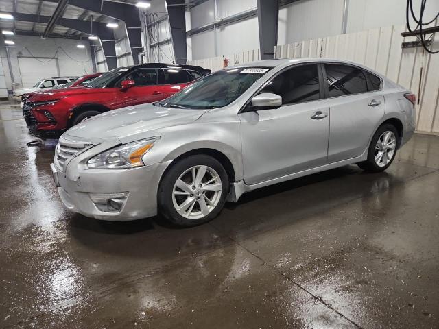 Sedans NISSAN ALTIMA 2015 Srebrny